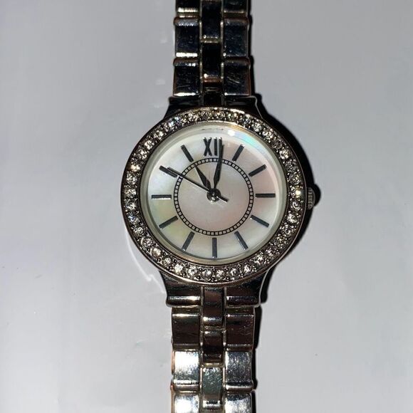 Japan Movt Women's Silver Embellished Roman Numeral Quartz Watch OS - Picture 1 of 8